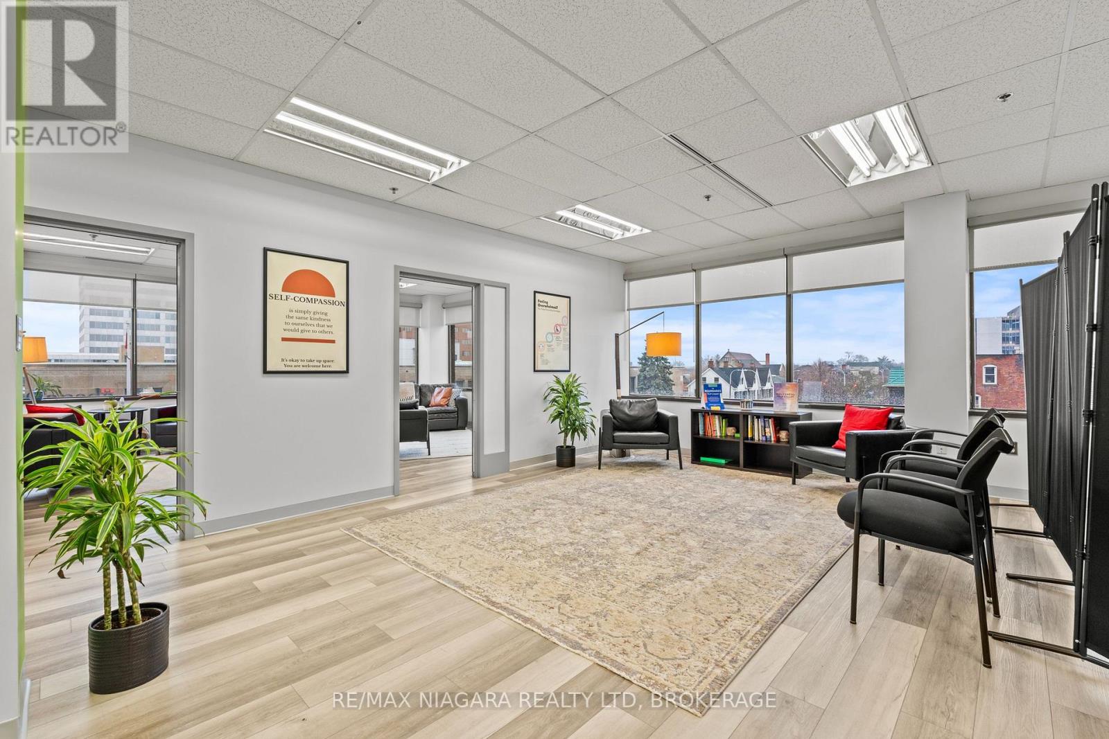 300 - 43 Church Street Property Photo 17