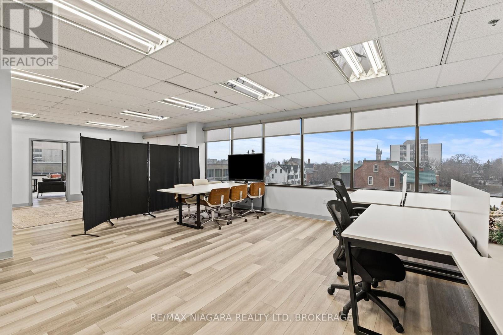 300 - 43 Church Street Property Photo 21