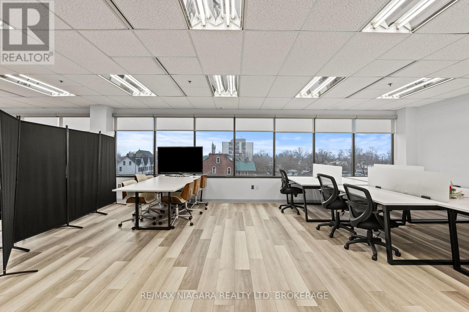 300 - 43 Church Street Property Photo 22