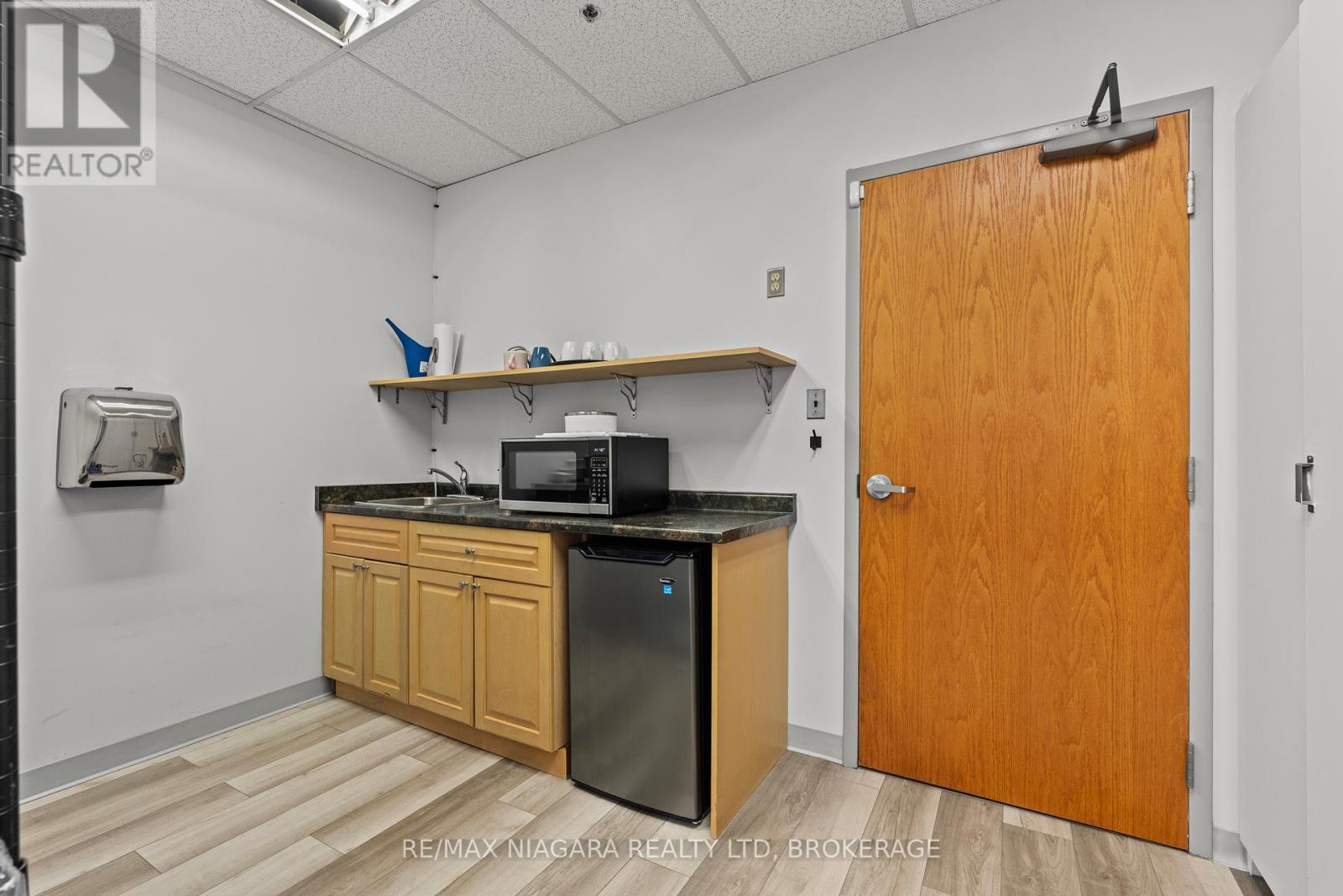 300 - 43 Church Street Property Photo 24