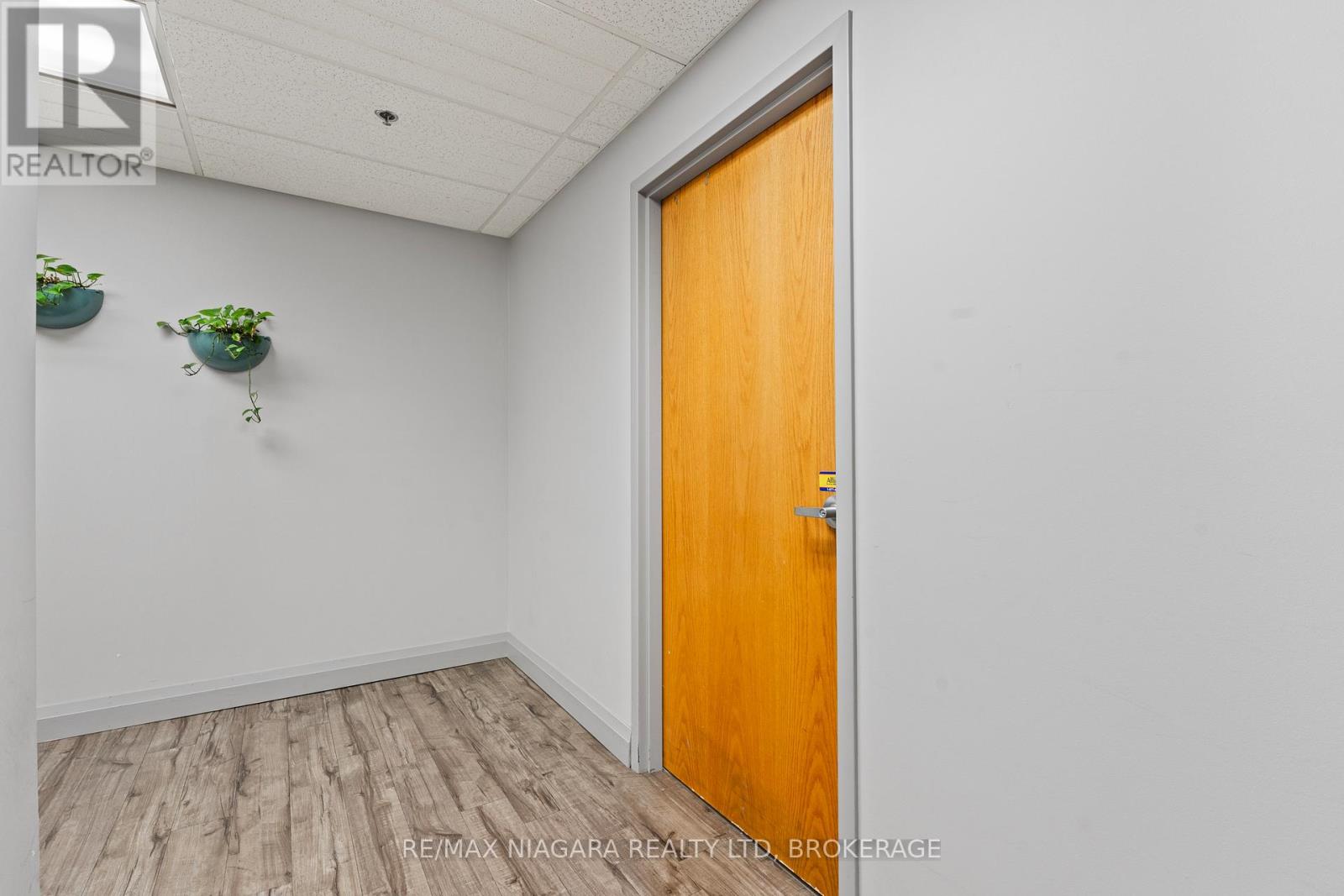 300 - 43 Church Street Property Photo 26