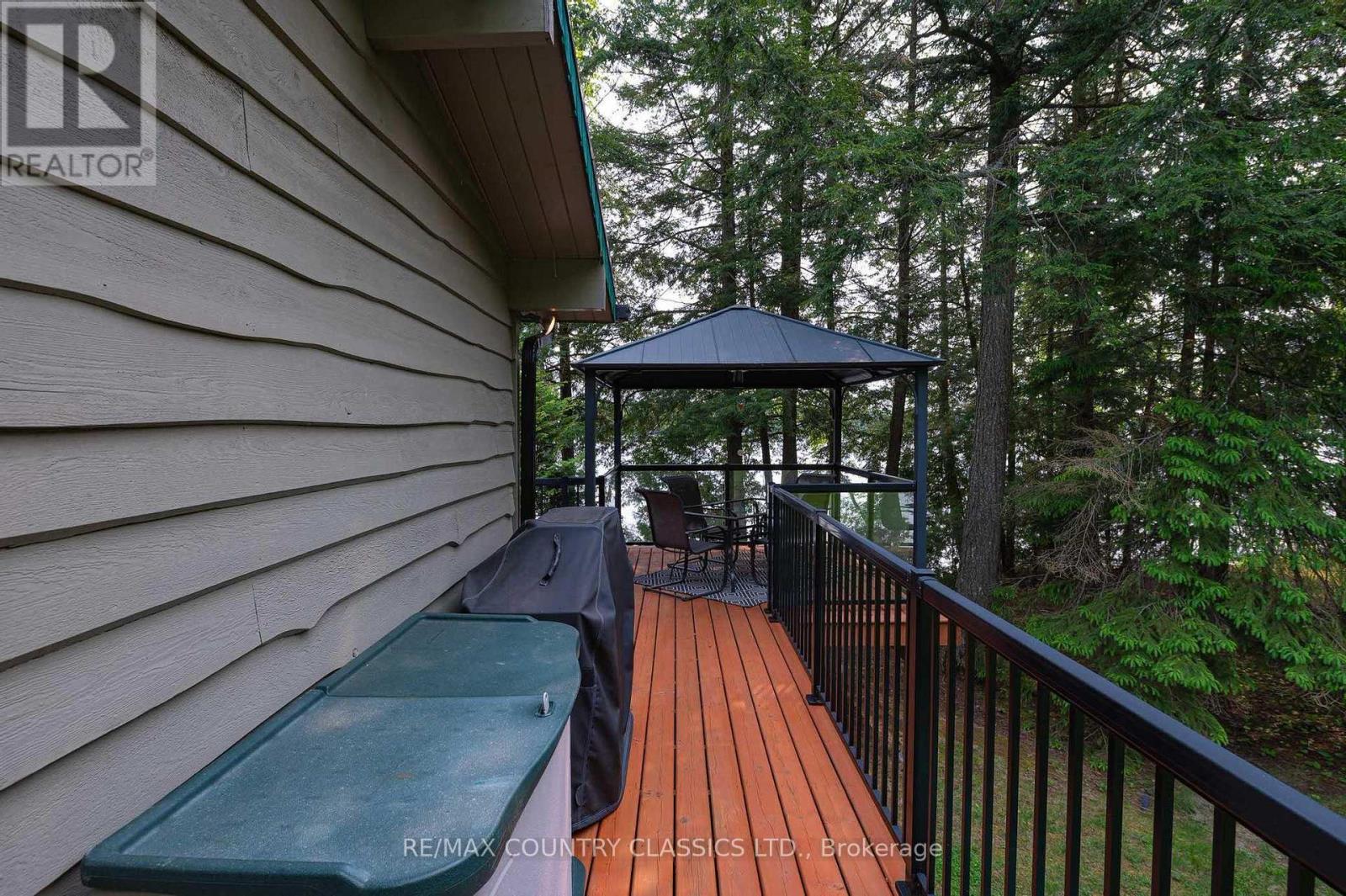 217 Moffat Road Property Photo 5
