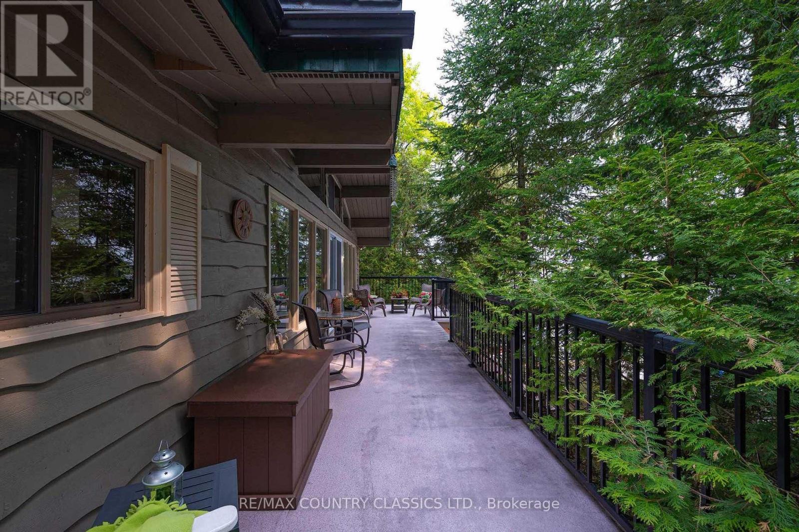217 Moffat Road Property Photo 7