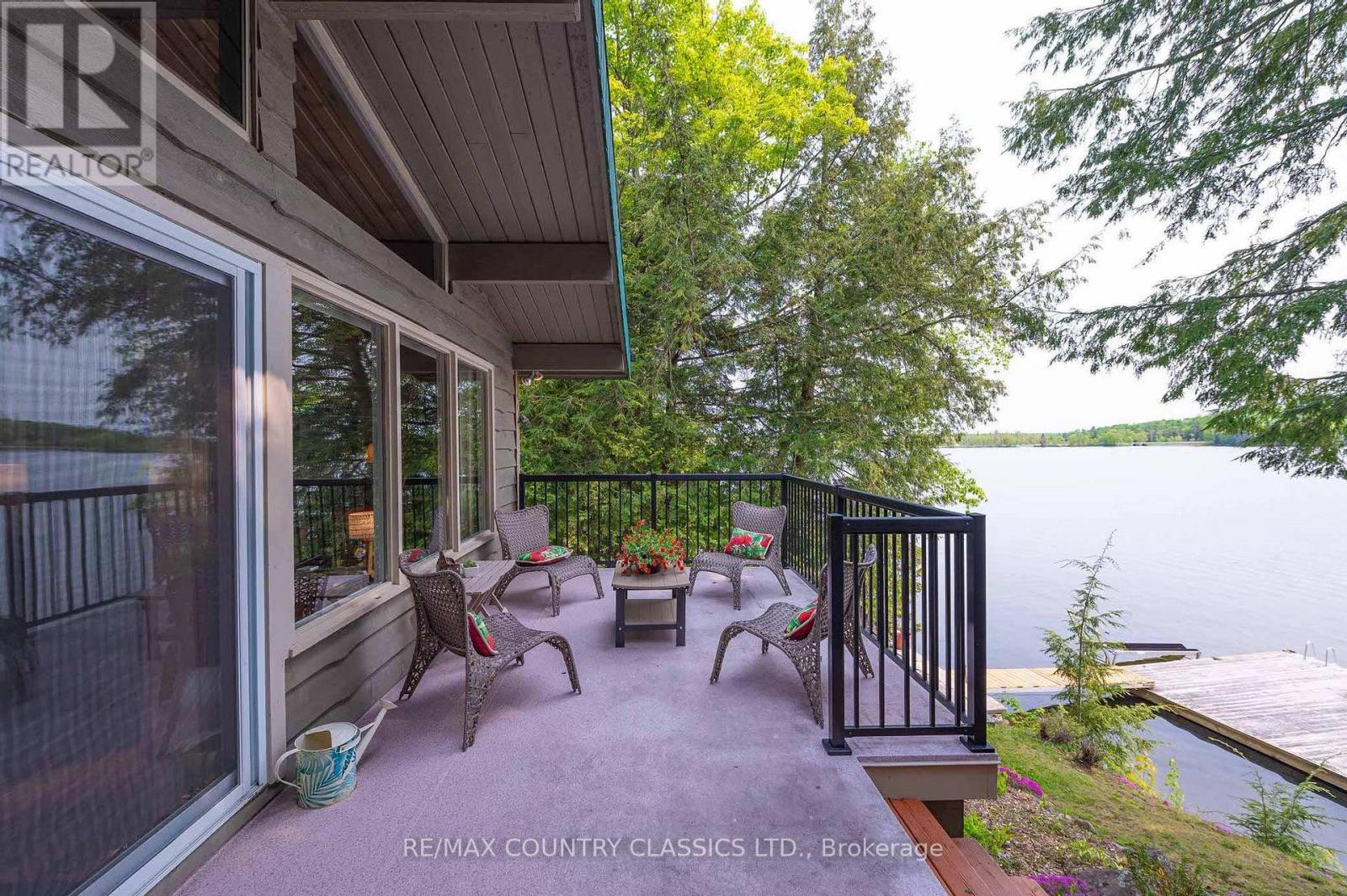 217 Moffat Road Property Photo 8
