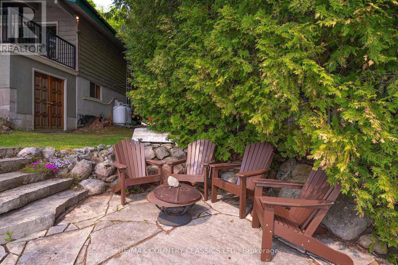 217 Moffat Road Property Photo 12