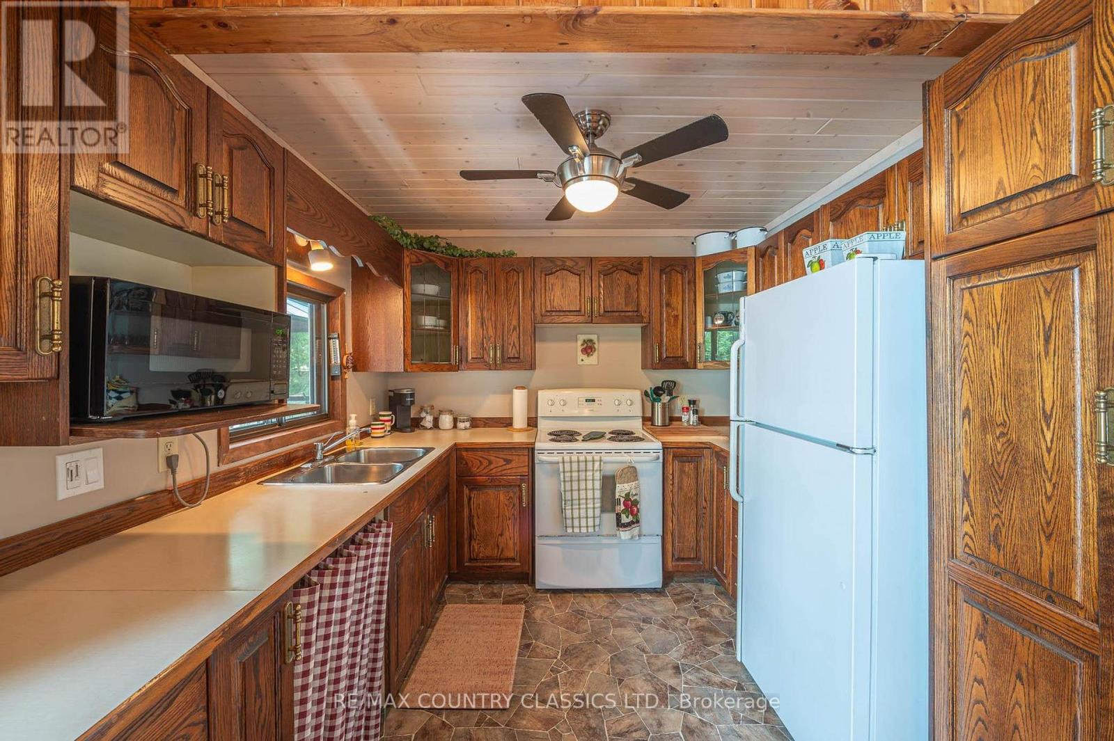 217 Moffat Road Property Photo 26