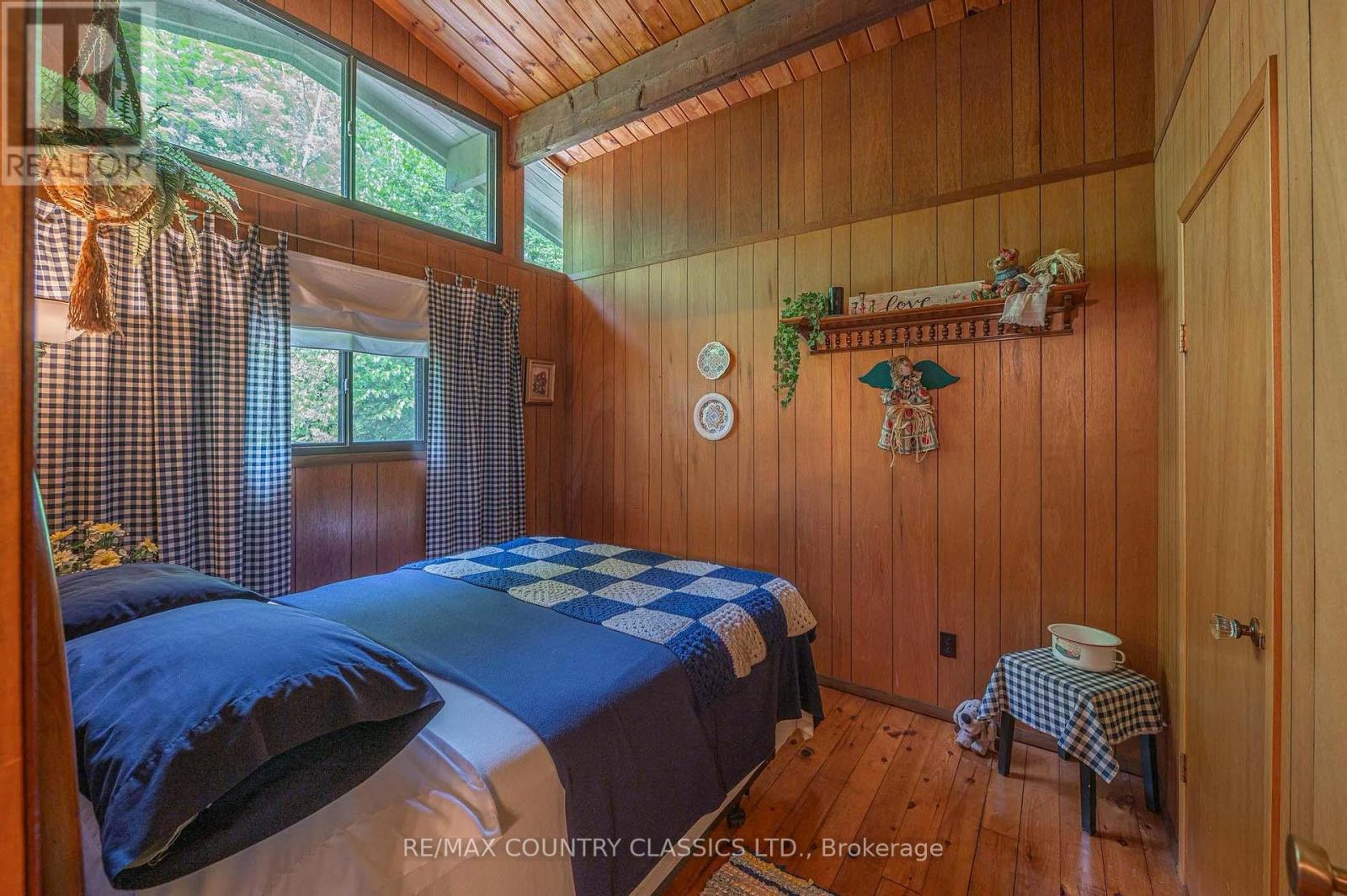 217 Moffat Road Property Photo 33