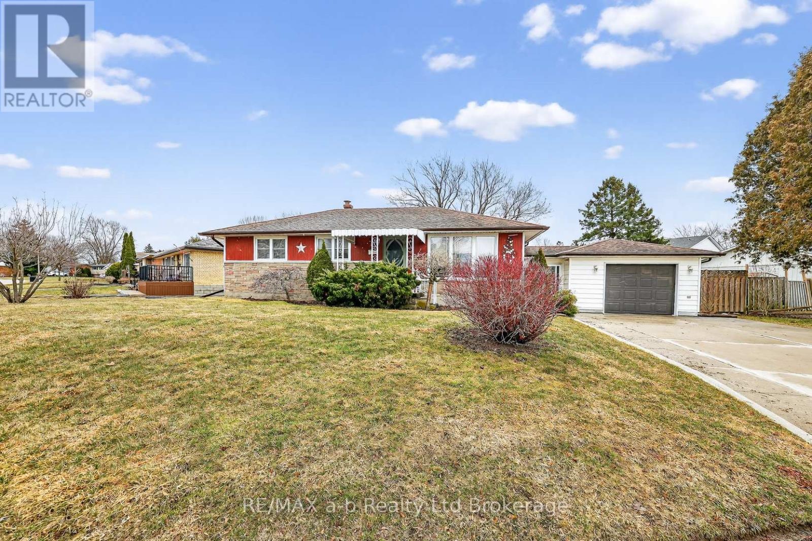 23 Glenn Avenue Property Photo 1