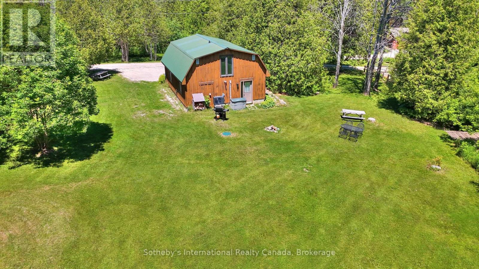 158523 7th Line N Property Photo 27