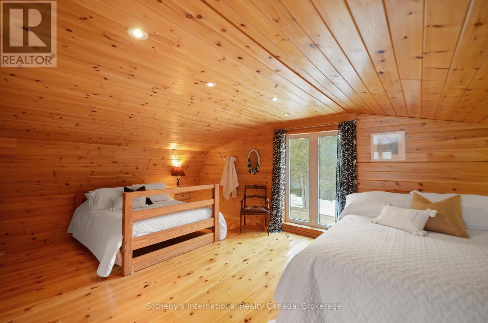 158523 7th Line N Property Photo 37