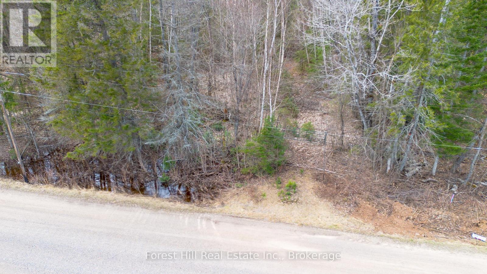1160 Chetwynd Road S Property Photo 3