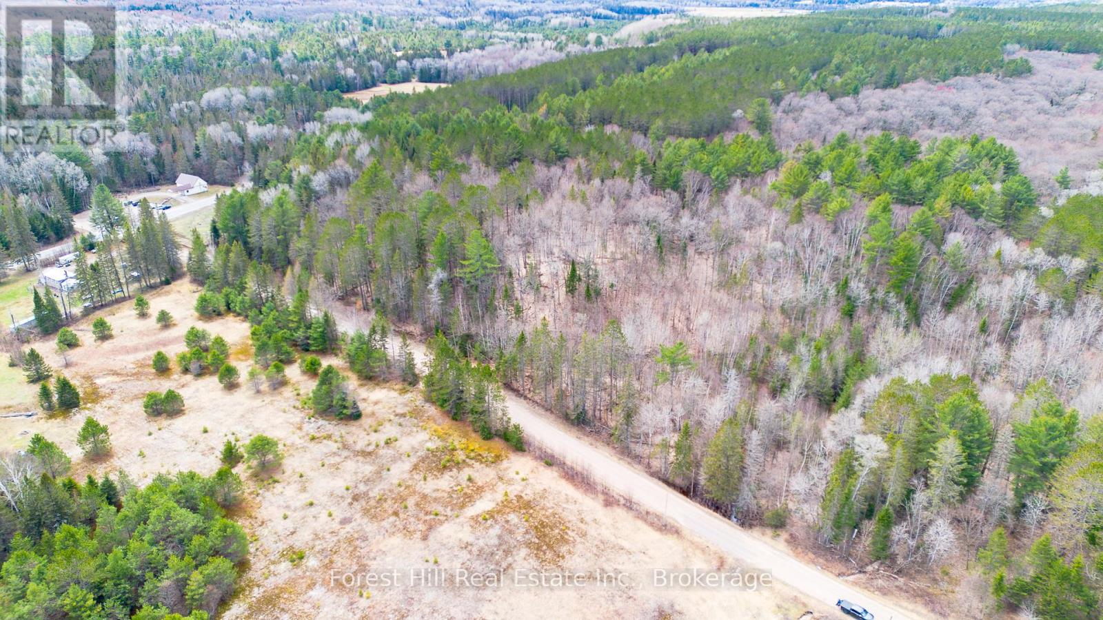1160 Chetwynd Road S Property Photo 4