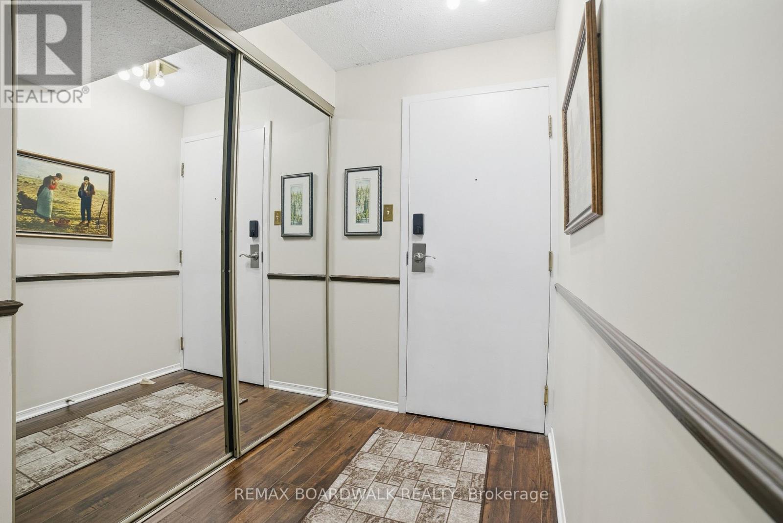 1408 - 1705 Playfair Drive Property Photo 17