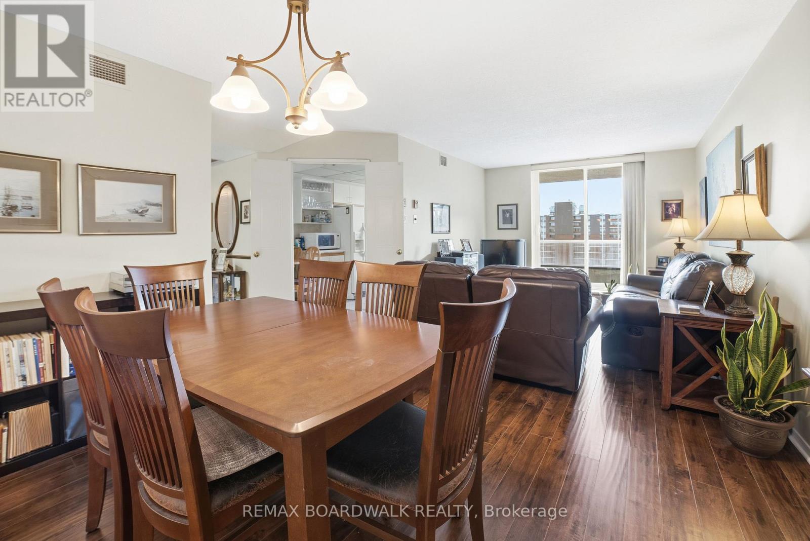 1408 - 1705 Playfair Drive Property Photo 21