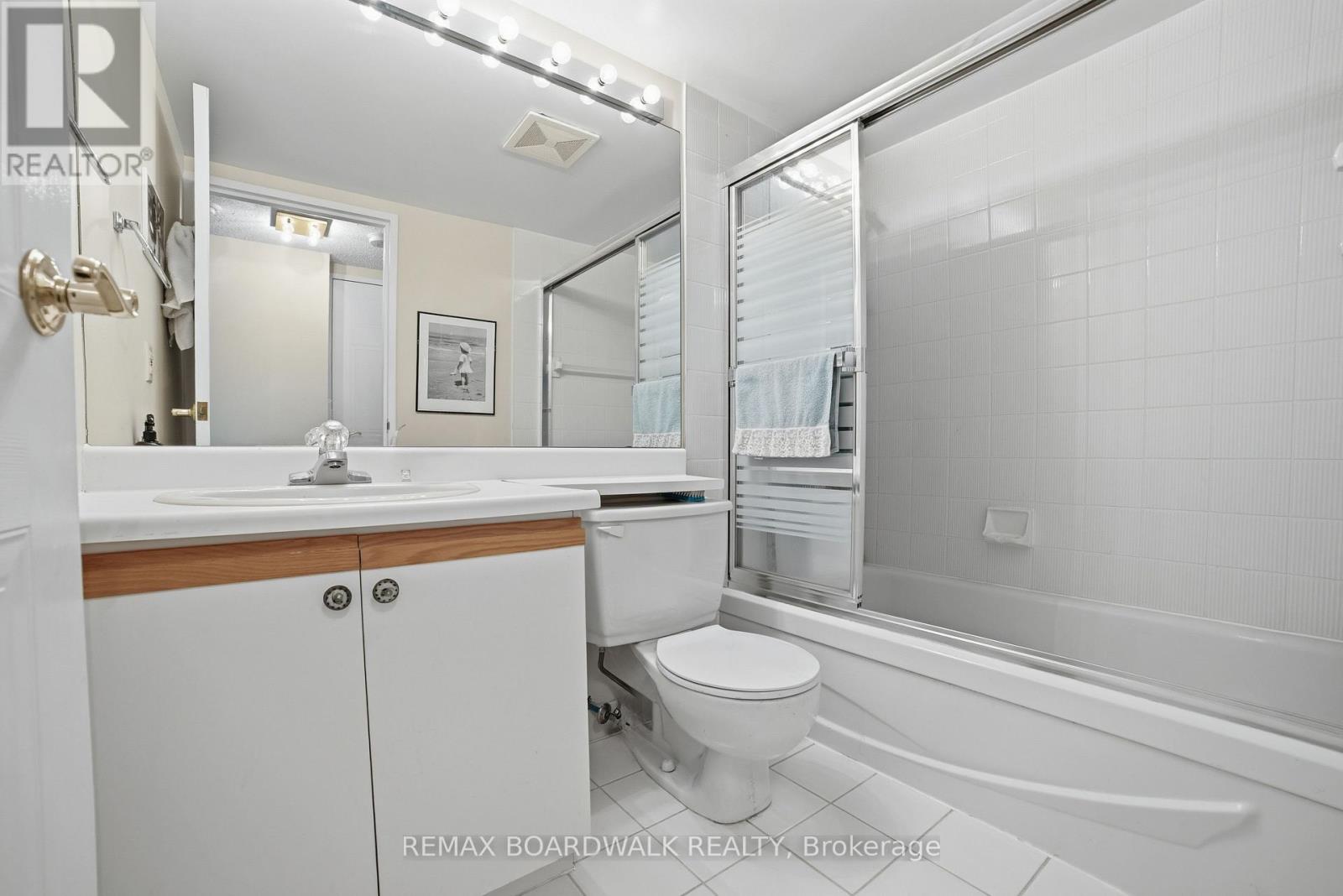 1408 - 1705 Playfair Drive Property Photo 31