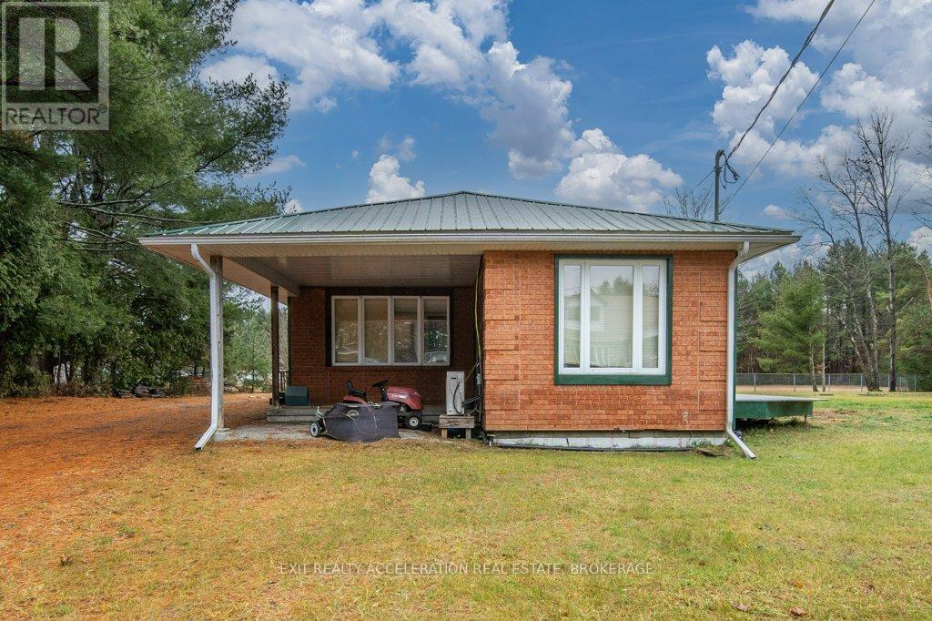 14 West Park Lane Property Photo 4