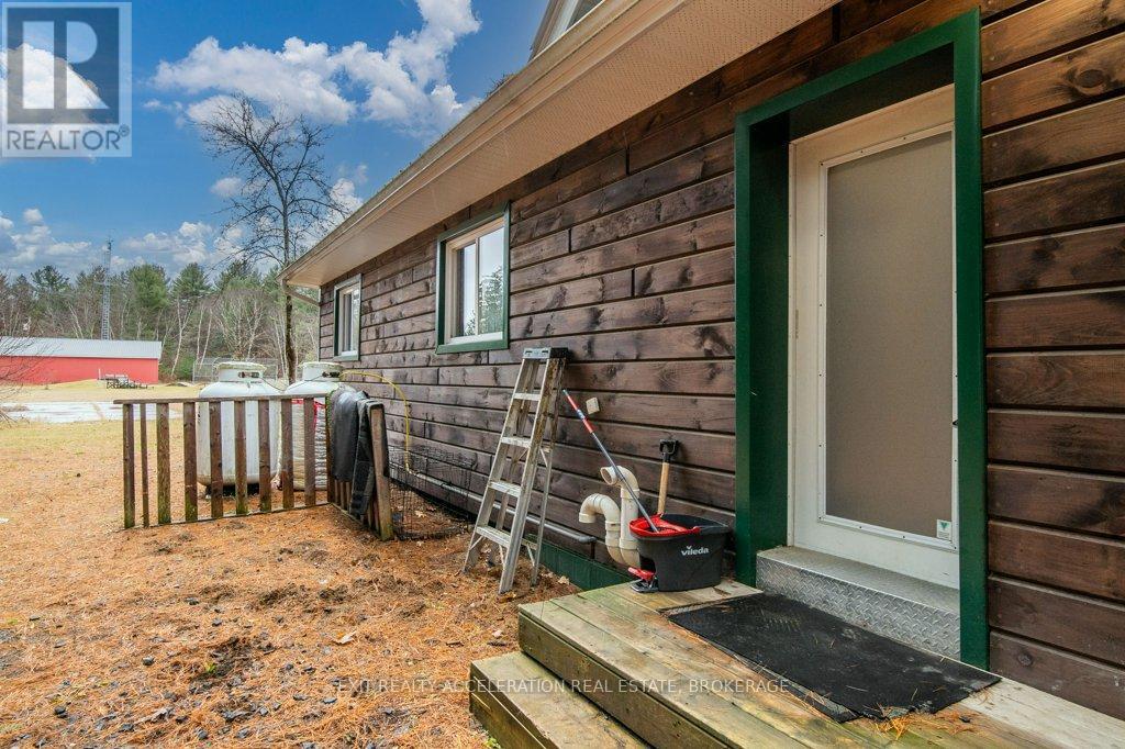 14 West Park Lane Property Photo 5