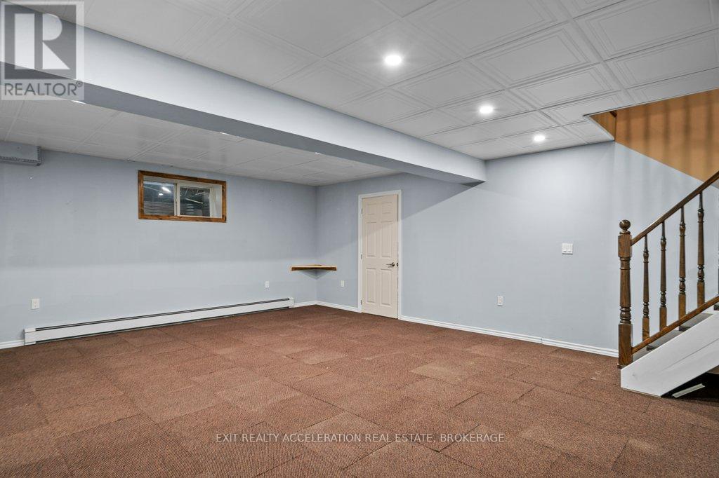 14 West Park Lane Property Photo 26