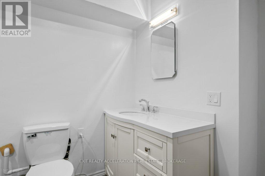 14 West Park Lane Property Photo 29