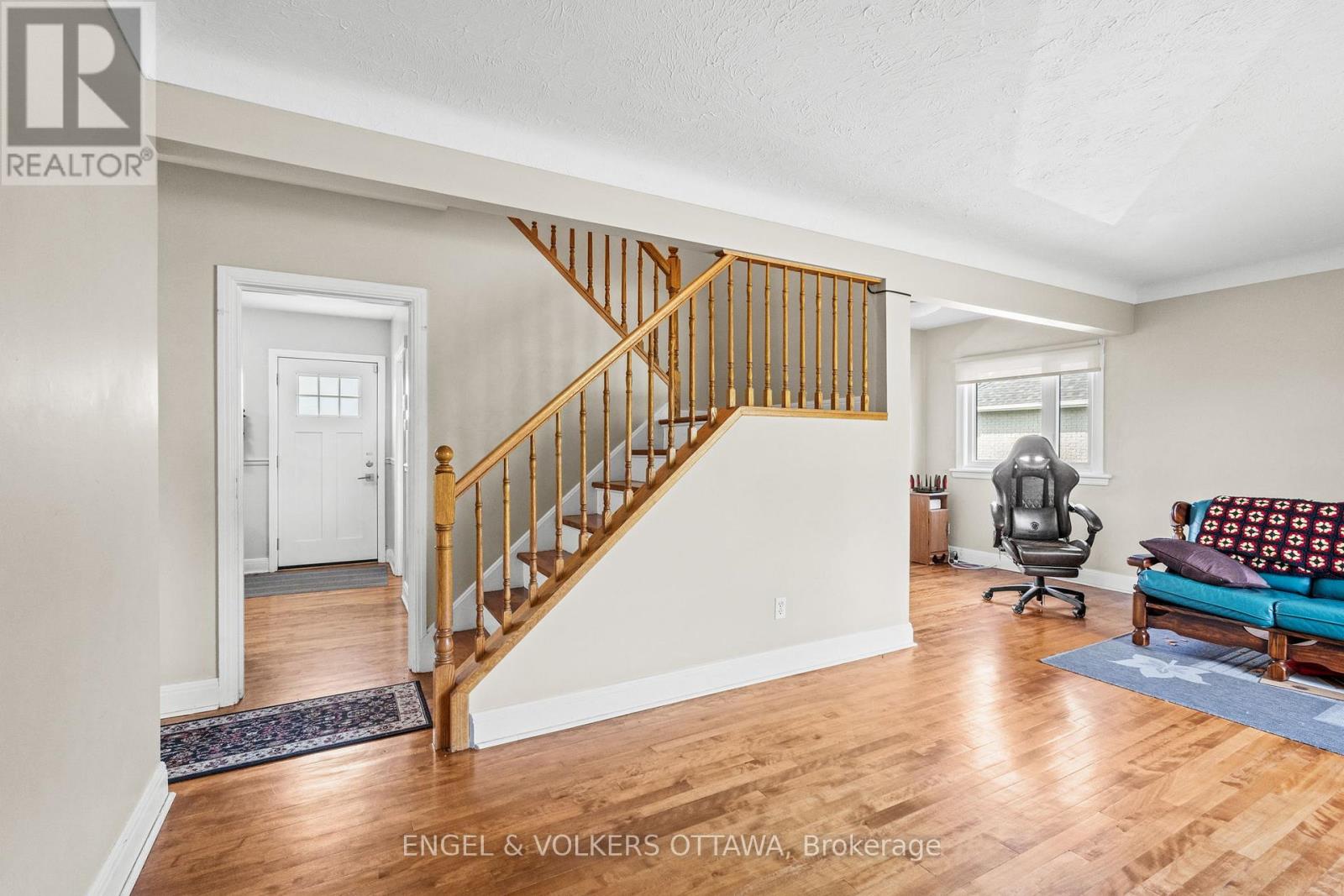 1372 Ridgedale Street Property Photo 5