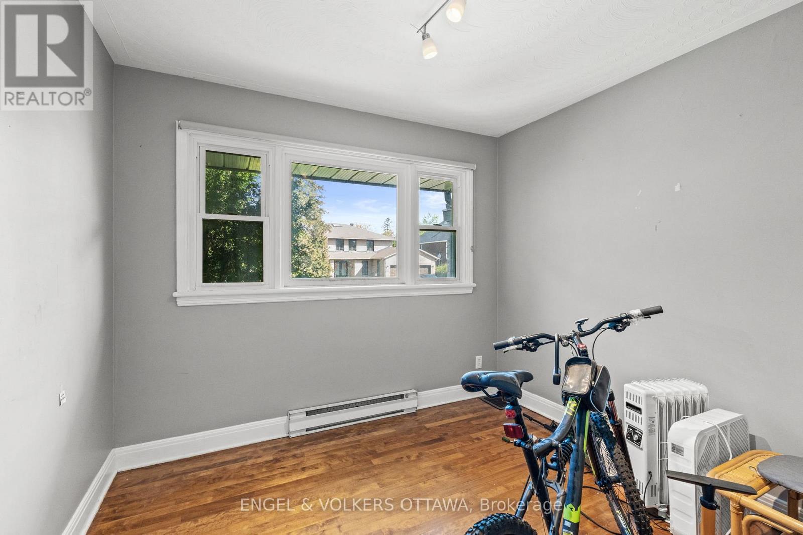 1372 Ridgedale Street Property Photo 16