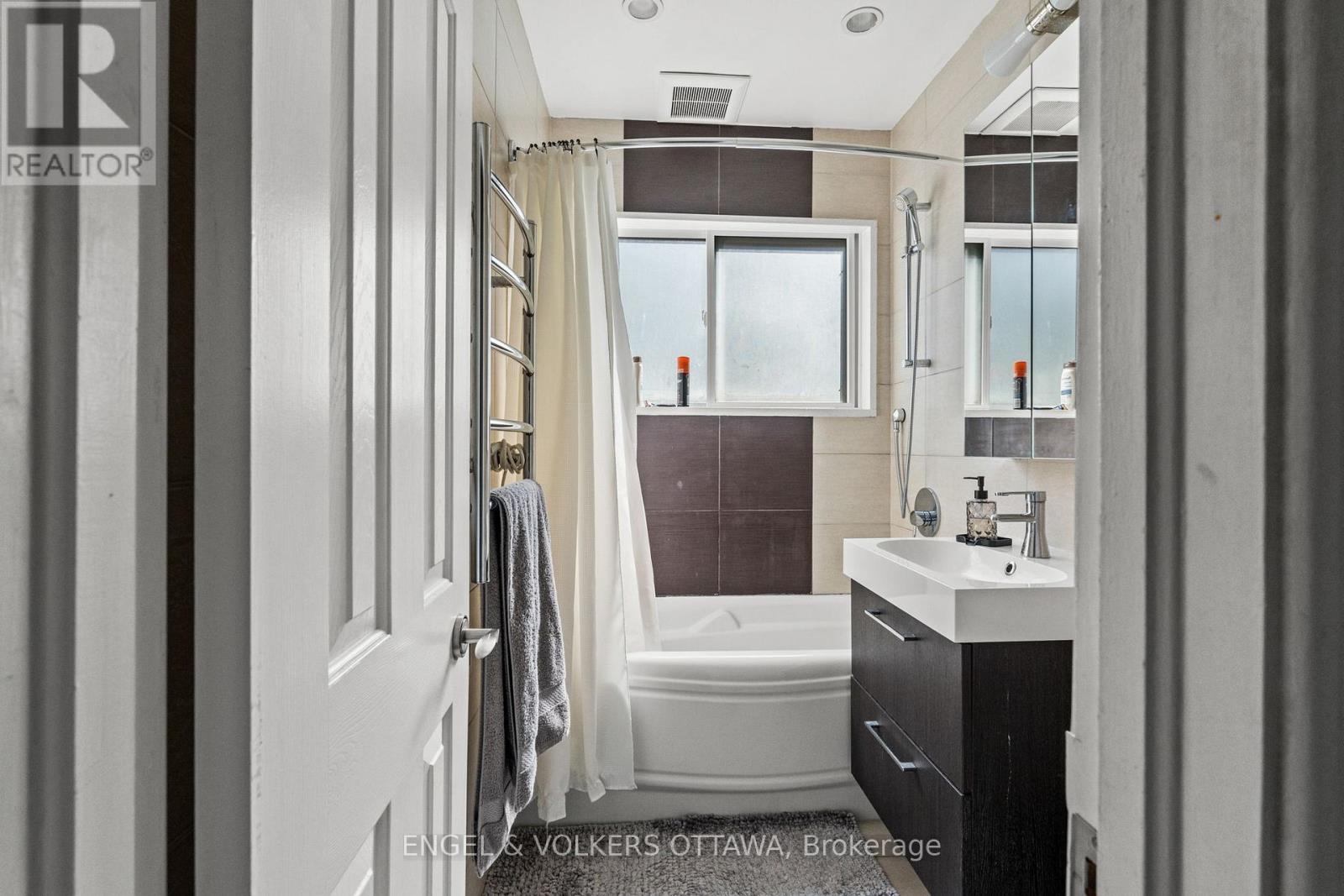 1372 Ridgedale Street Property Photo 17