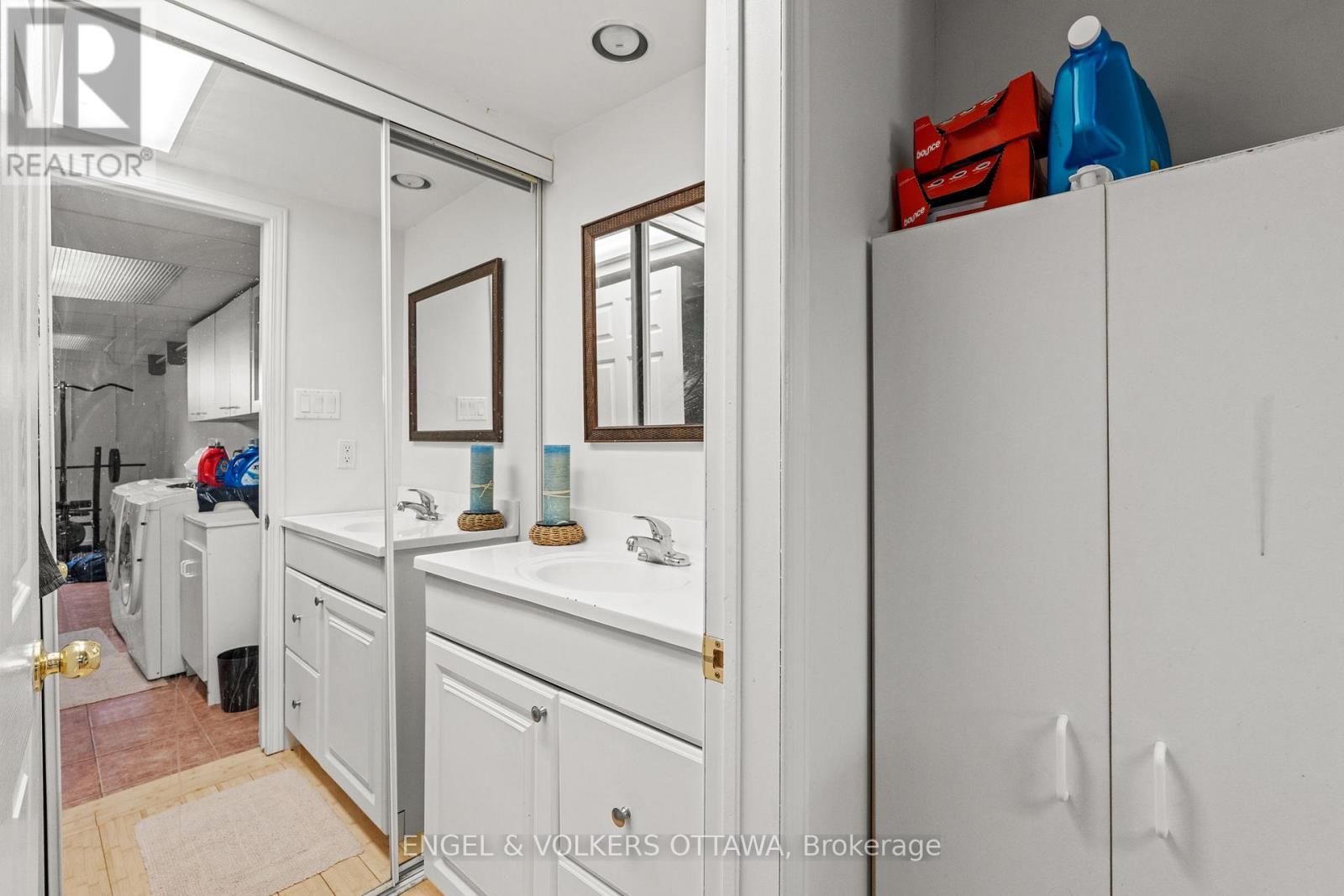 1372 Ridgedale Street Property Photo 27