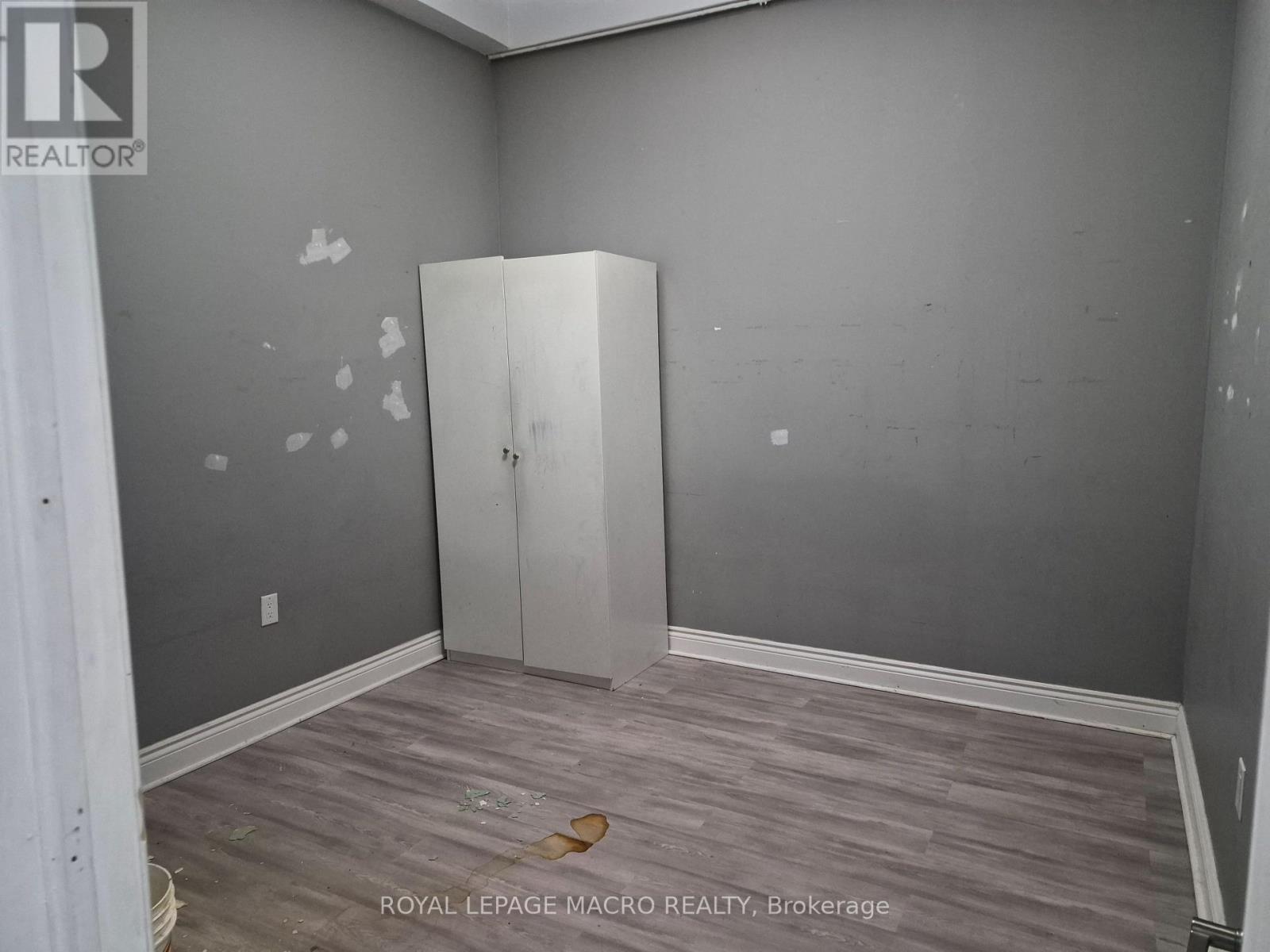 101 - 624 King Street E Property Photo 13