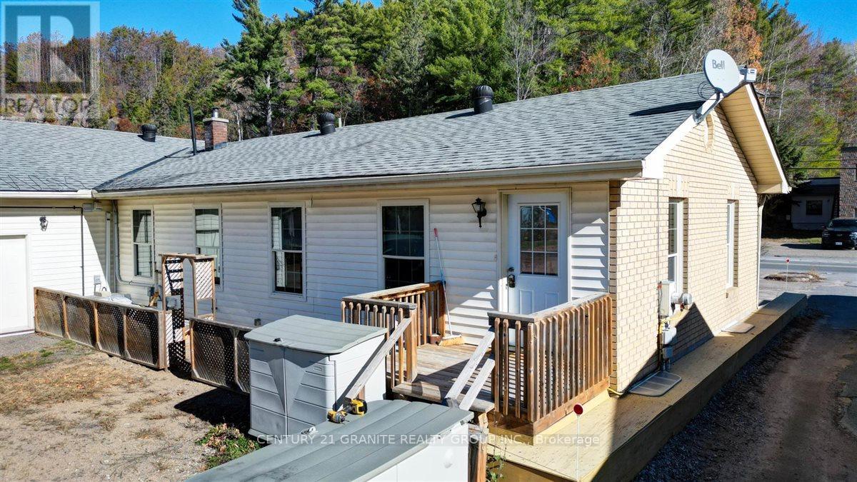 194 Hastings Street N Property Photo 3