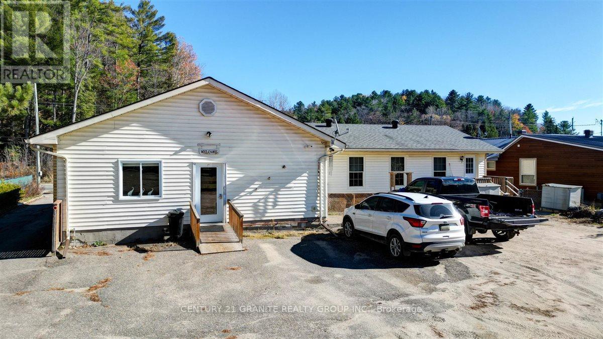 194 Hastings Street N Property Photo 4