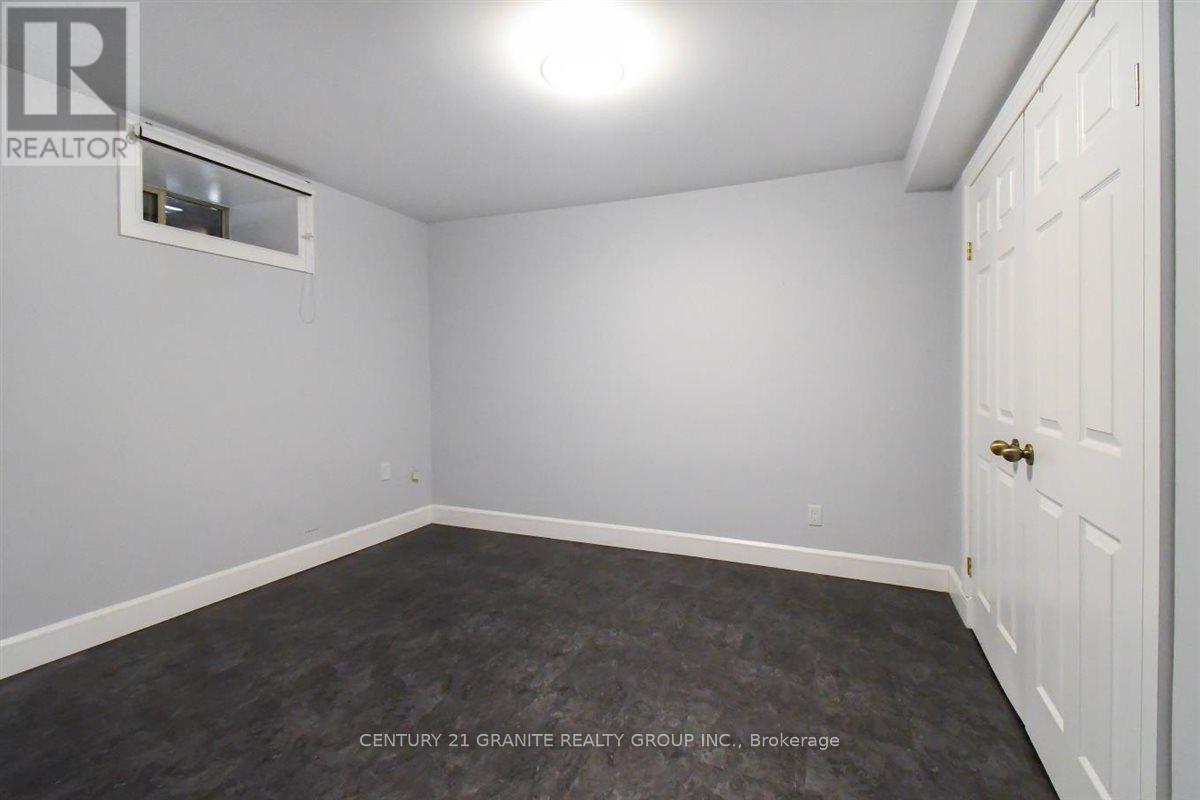 194 Hastings Street N Property Photo 12