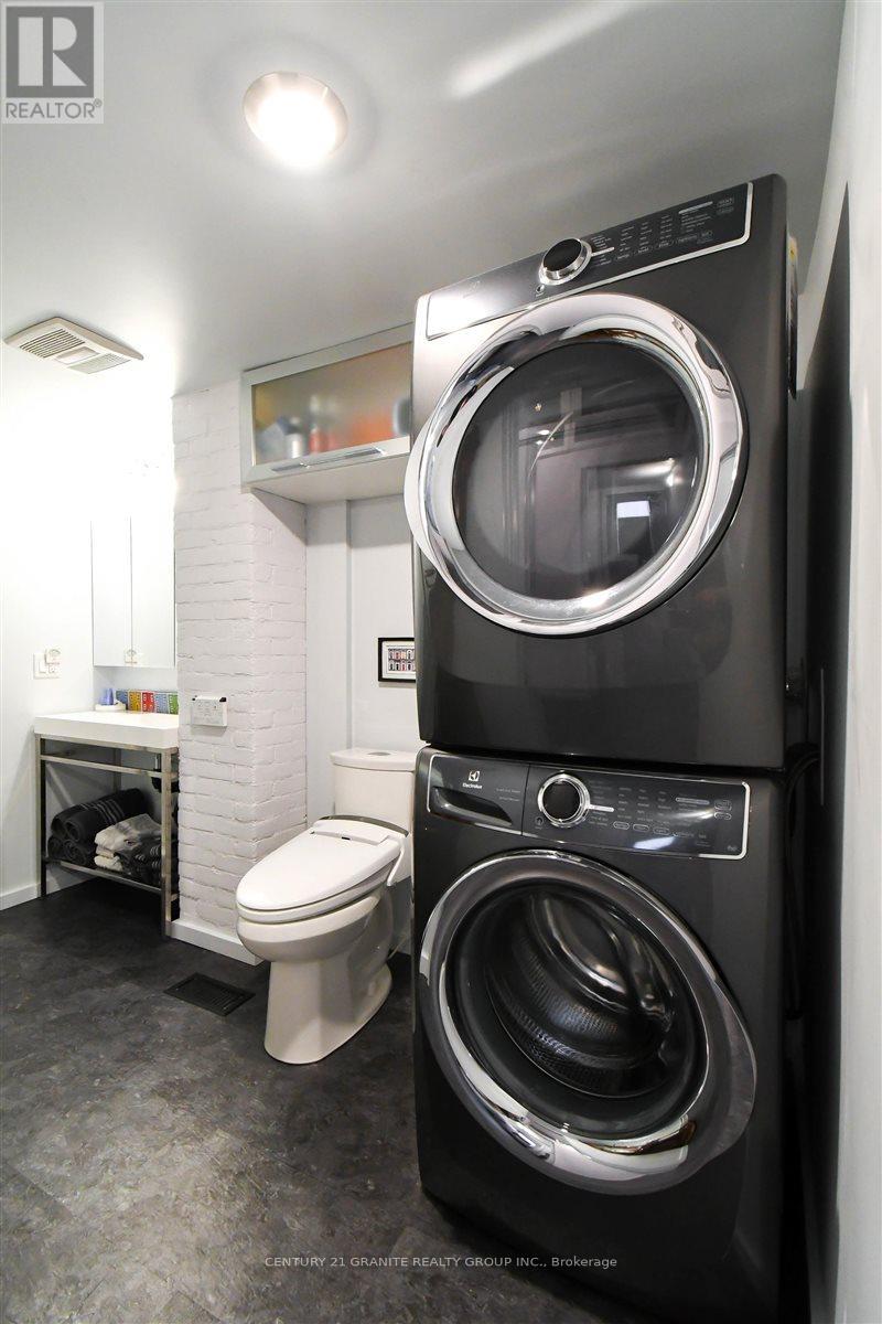 194 Hastings Street N Property Photo 14