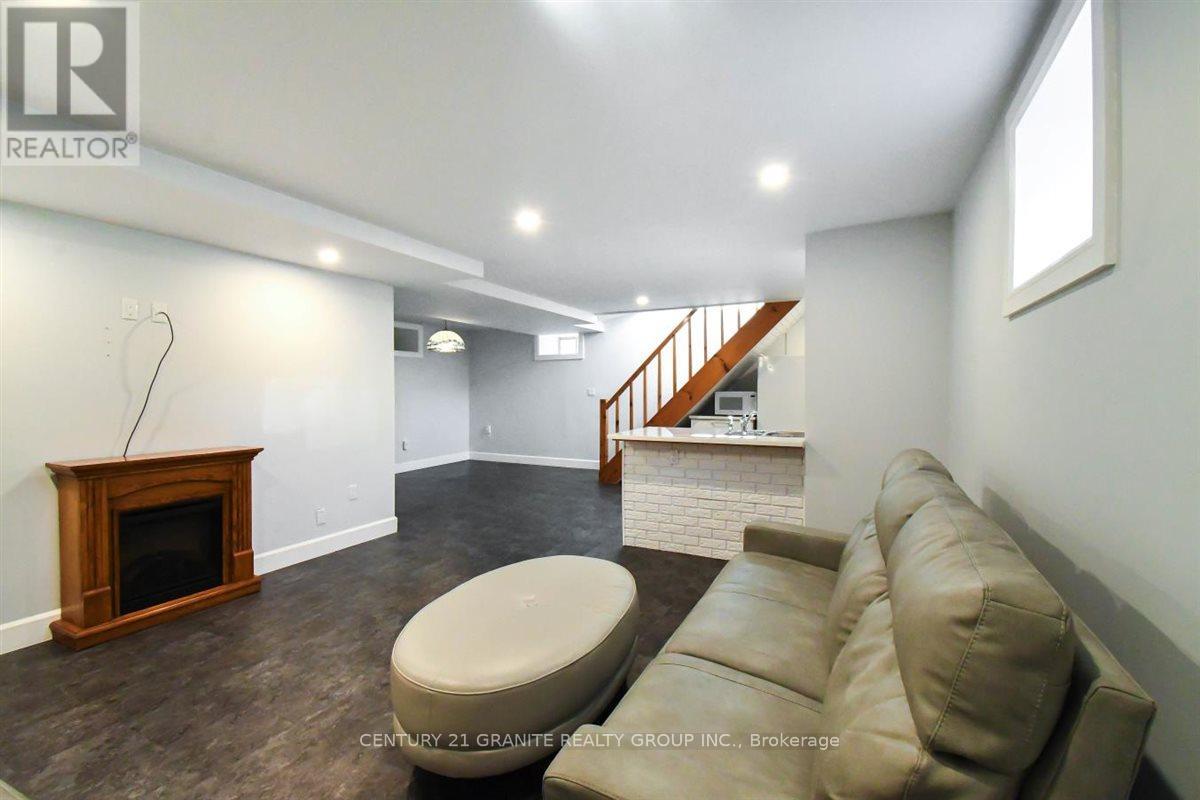 194 Hastings Street N Property Photo 25