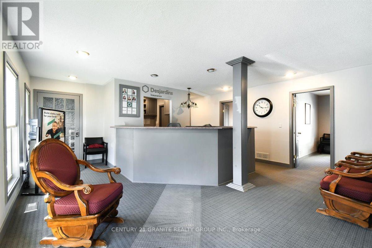 194 Hastings Street N Property Photo 31