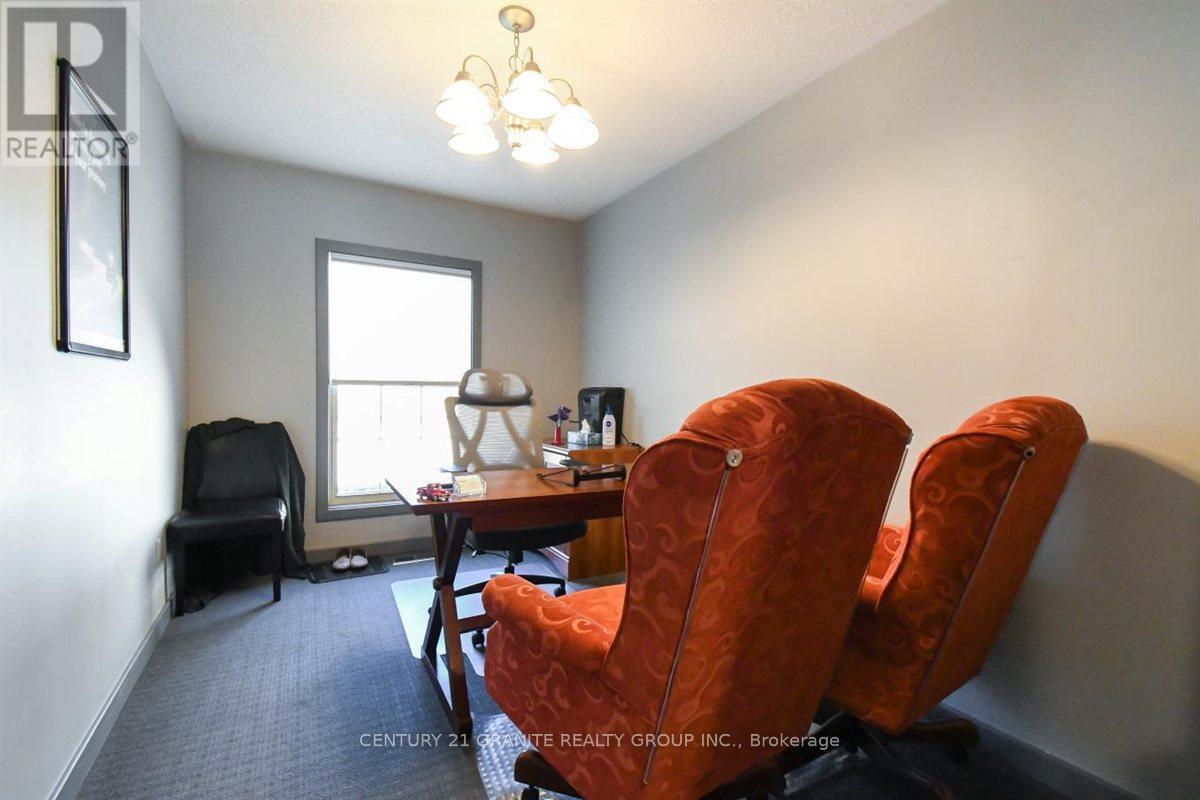 194 Hastings Street N Property Photo 34