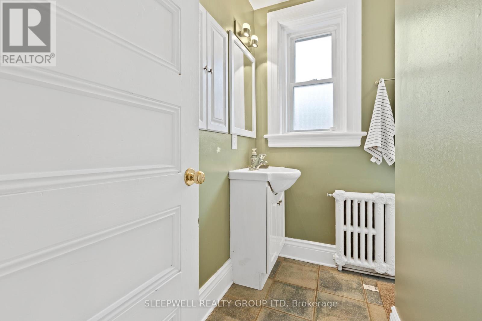 84 Fourth Avenue Property Photo 16