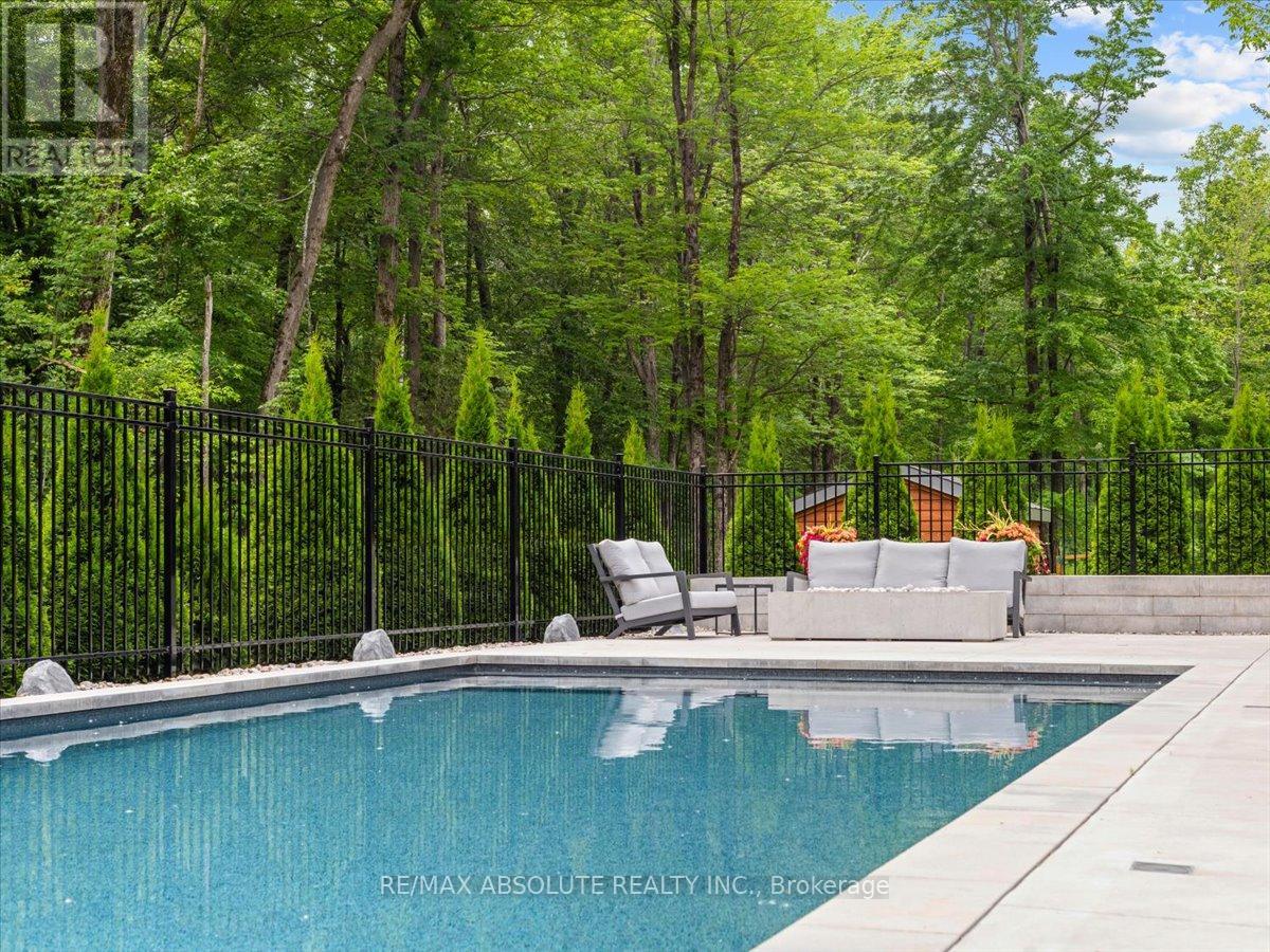 553 Shoreway Drive Property Photo 4