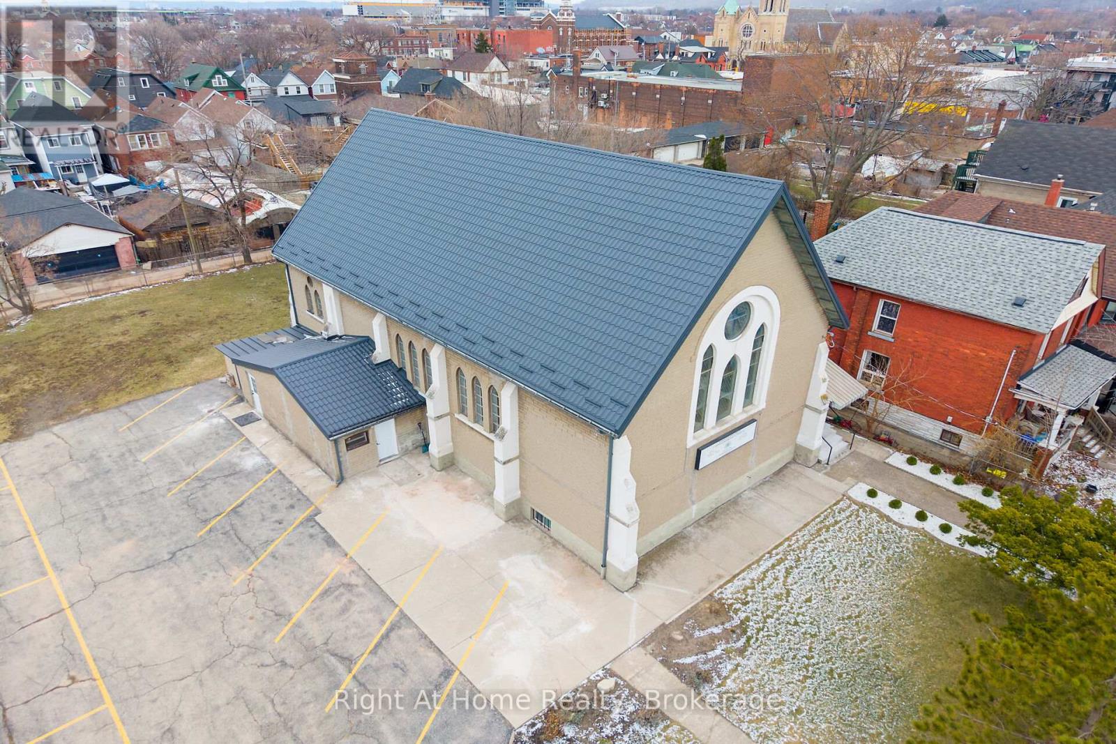 50 Earl Street Property Photo 3