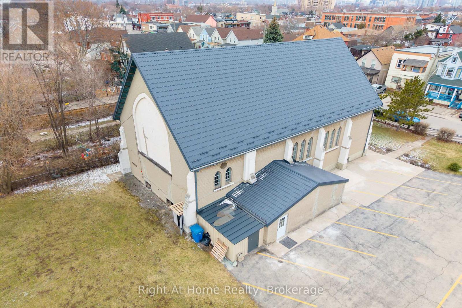 50 Earl Street Property Photo 4