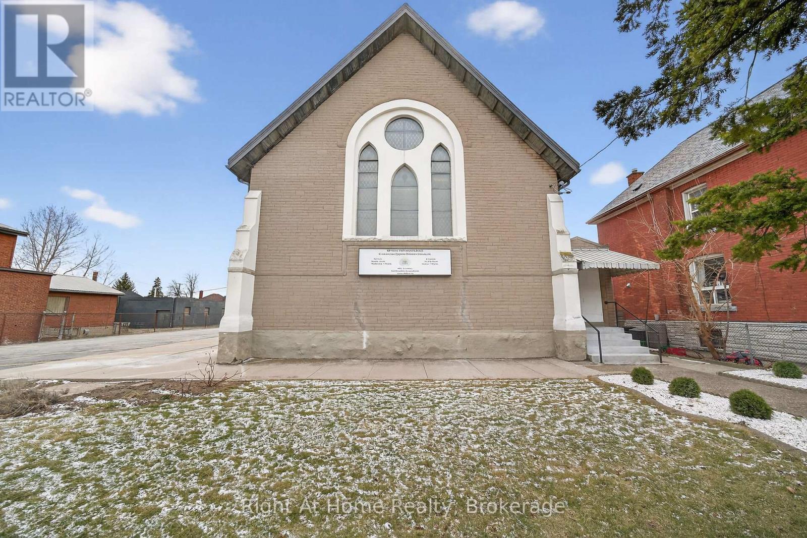 50 Earl Street Property Photo 9