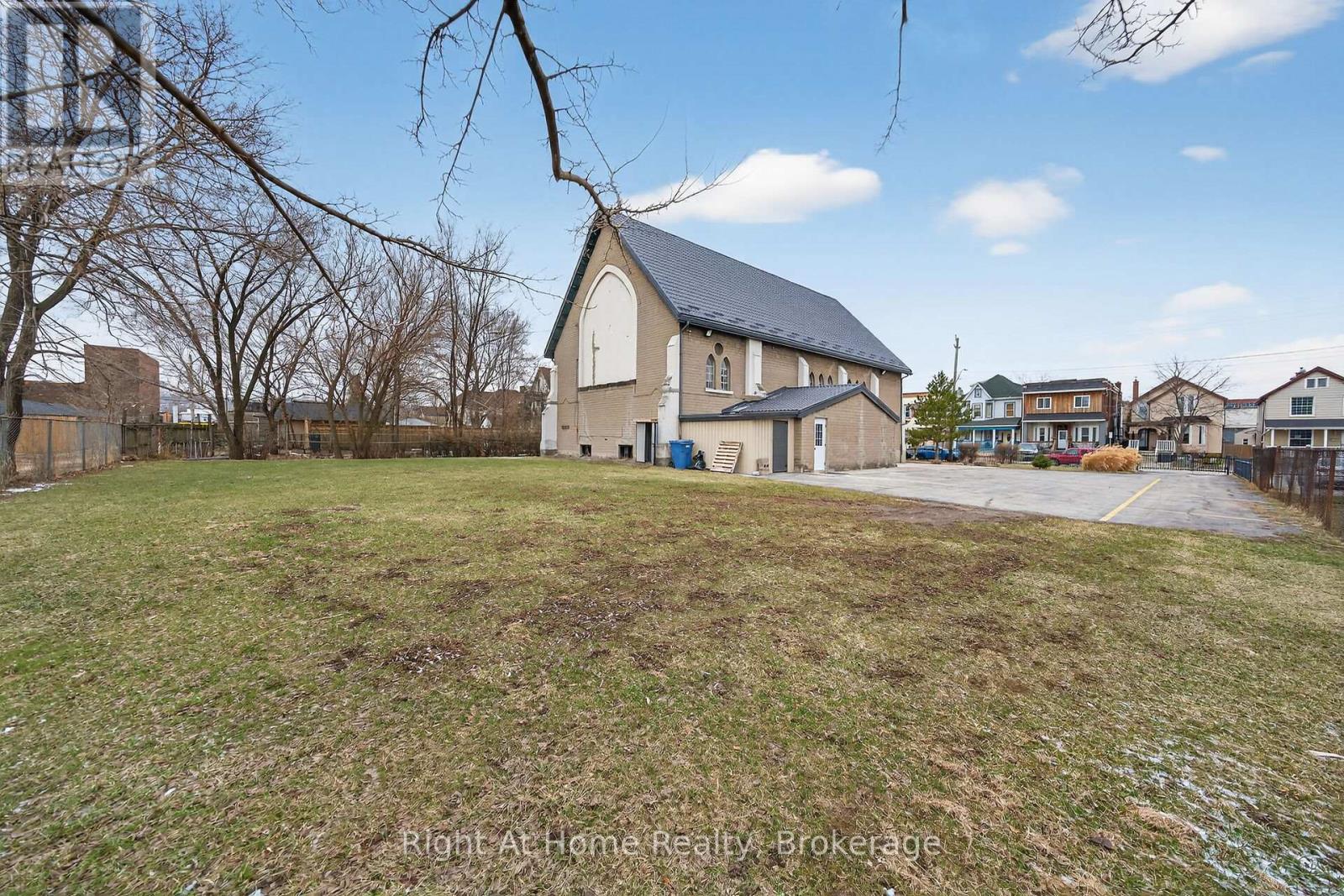 50 Earl Street Property Photo 34