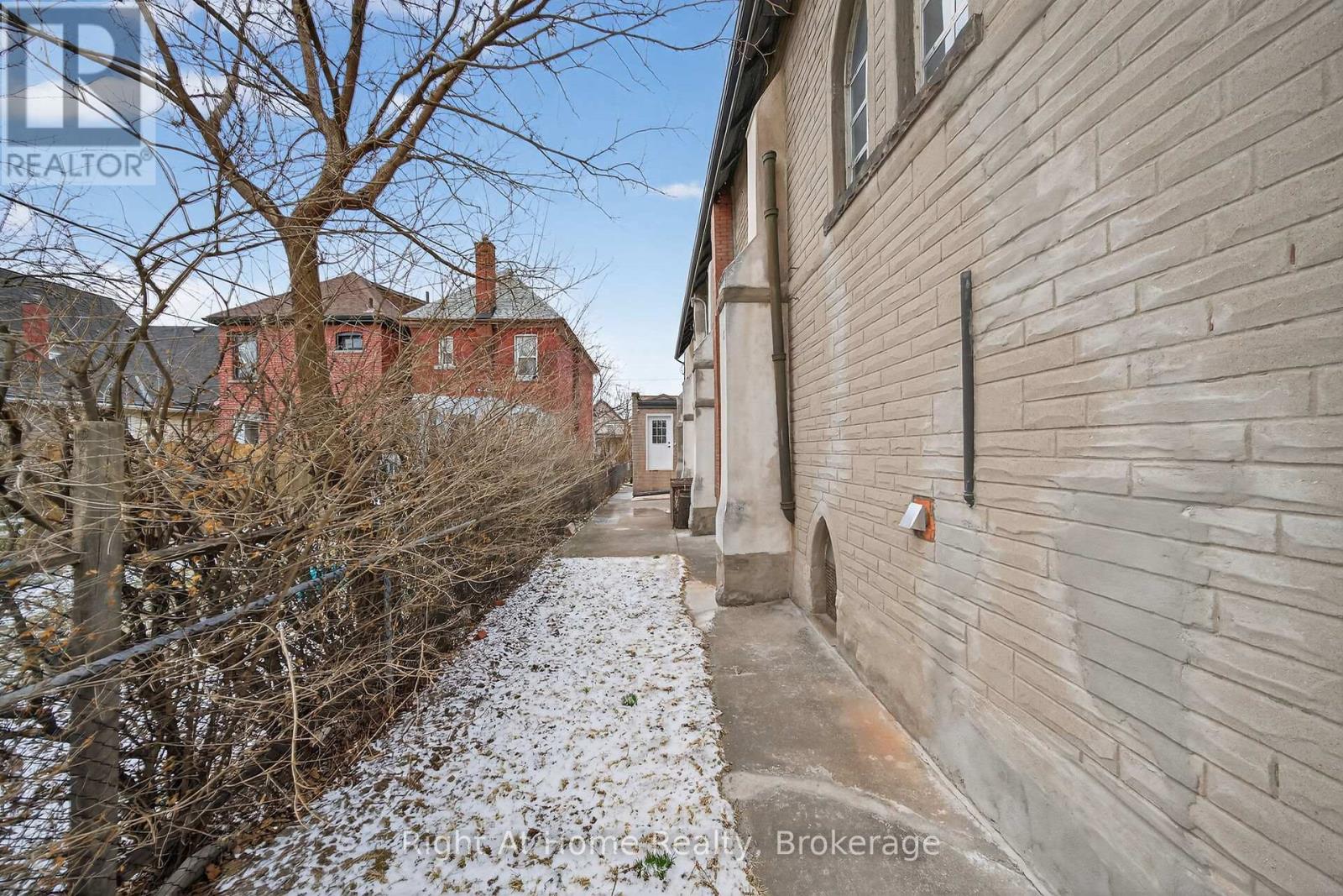 50 Earl Street Property Photo 35
