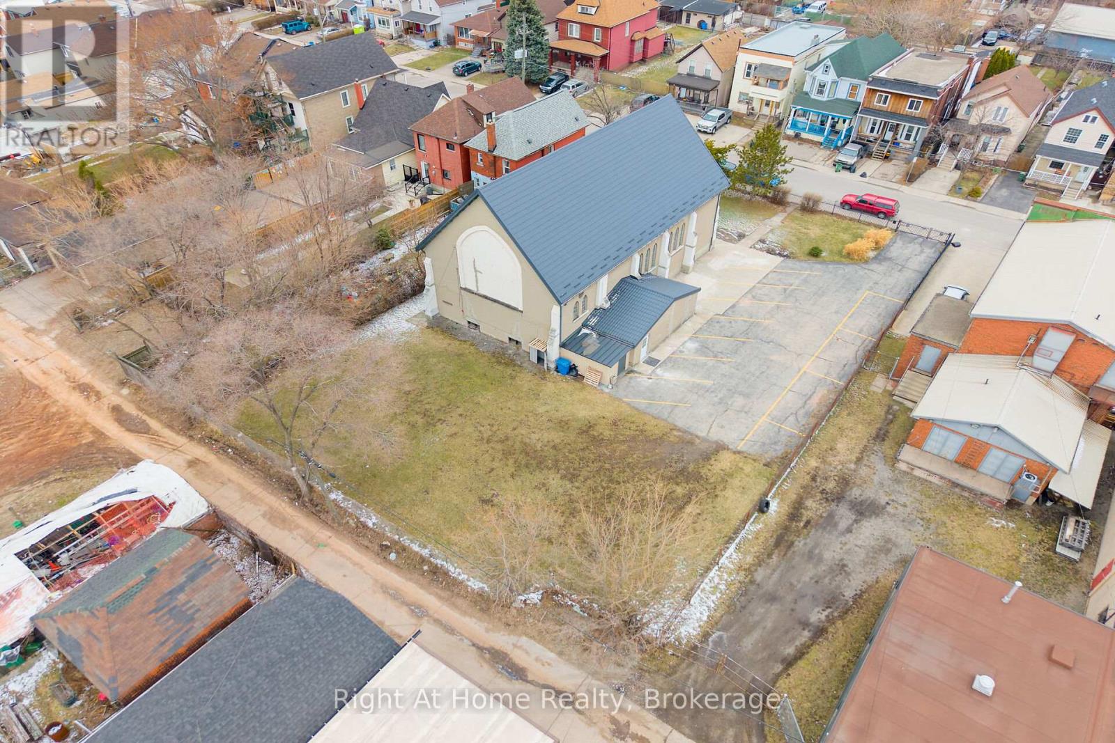 50 Earl Street Property Photo 37
