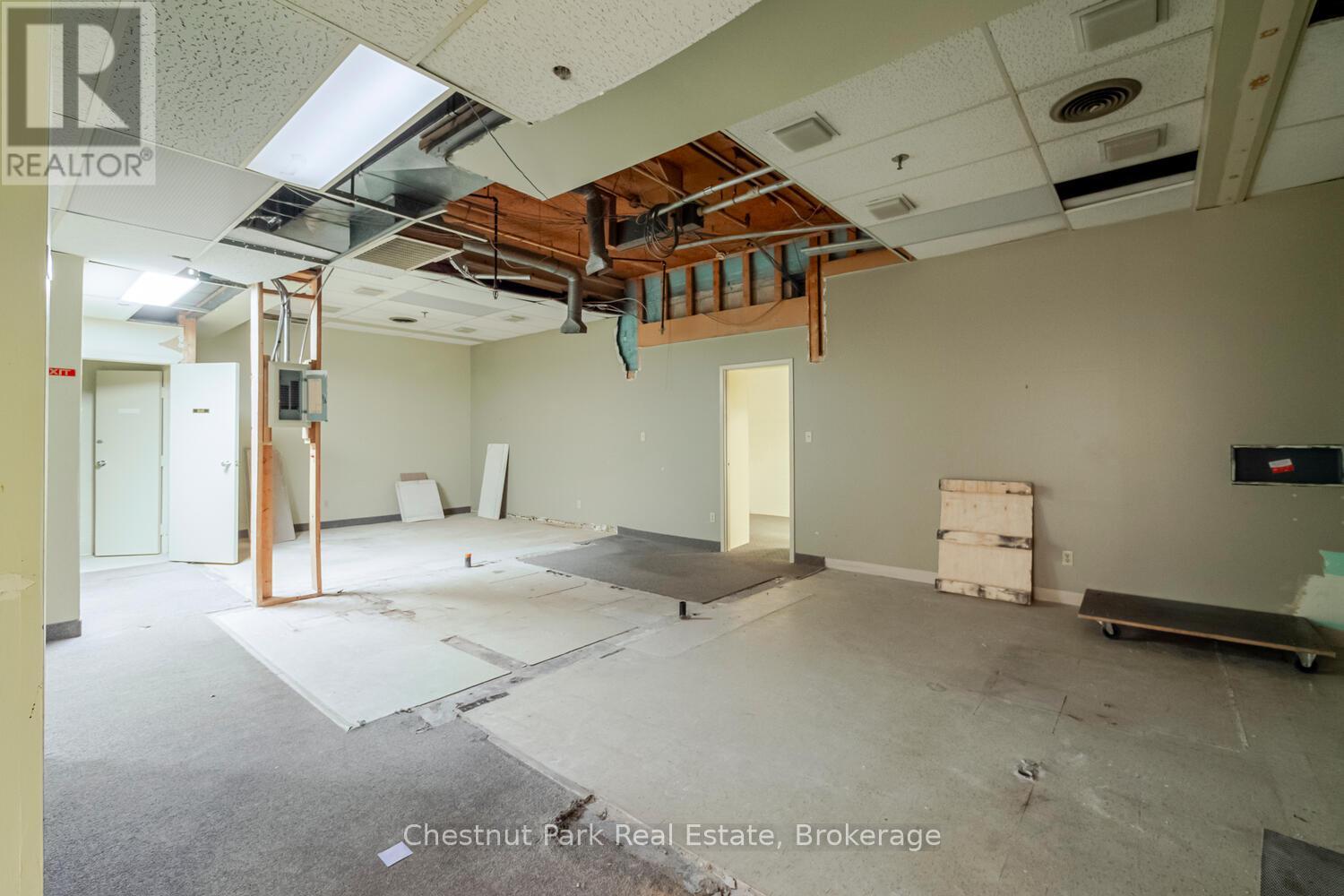 17 - 945 3rd Avenue E Property Photo 3