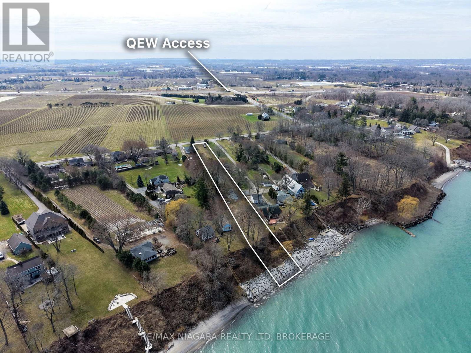 1204 Lakeshore Road W Property Photo 5