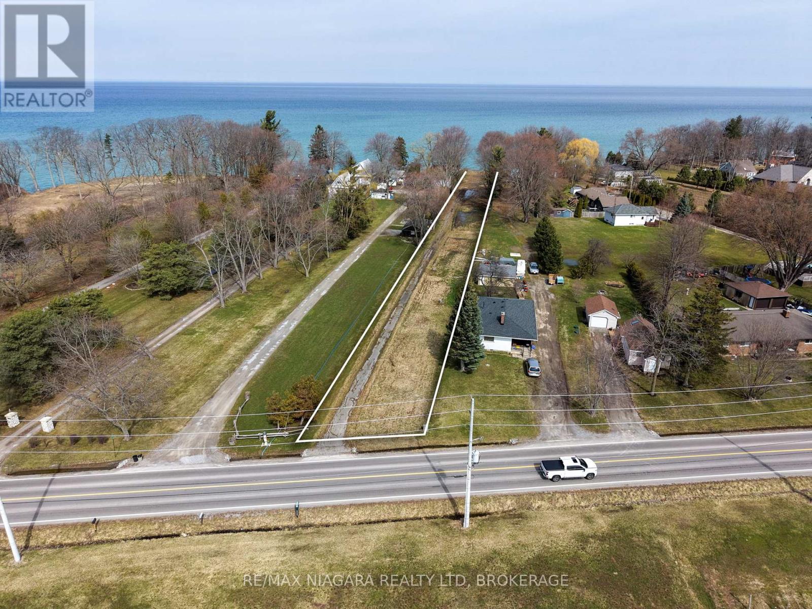 1204 Lakeshore Road W Property Photo 17