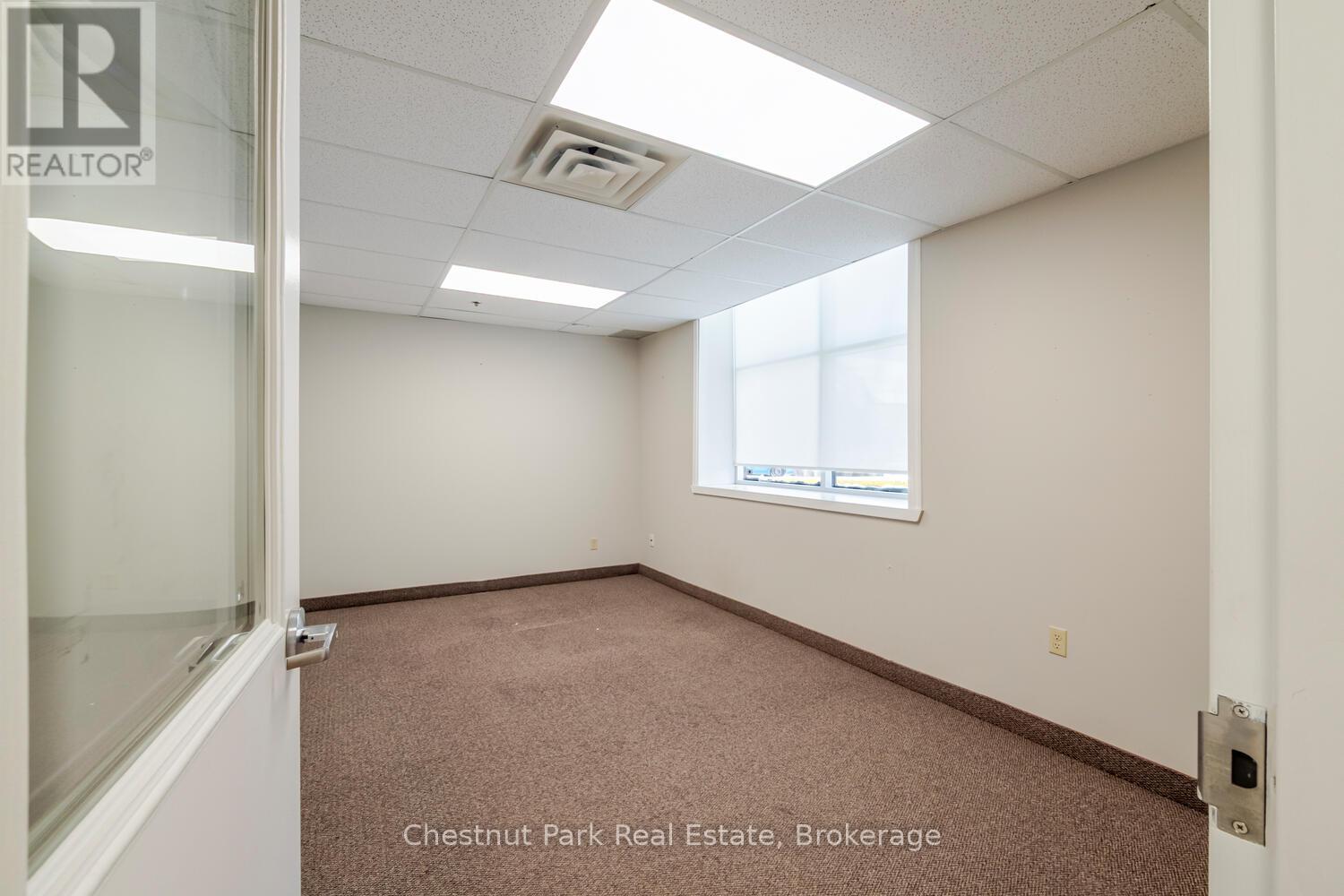 24 - 945 3rd Avenue E Property Photo 6