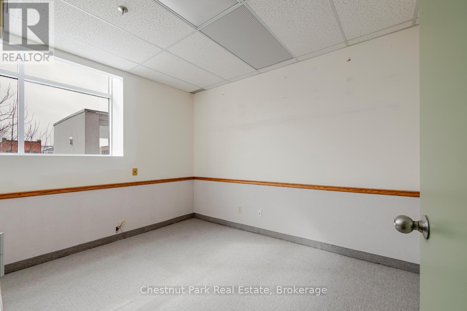 226 - 945 3rd Avenue E Property Photo 6