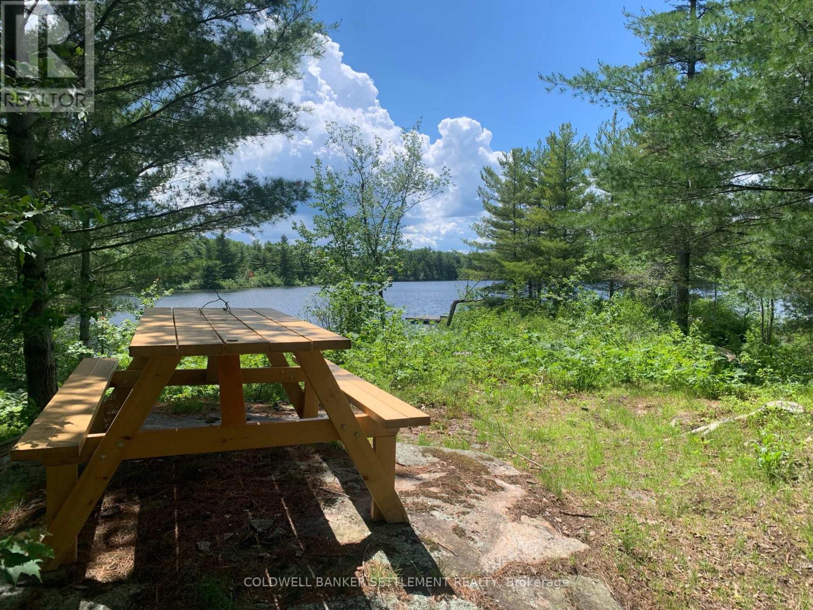 1855 Cross Road Property Photo 3