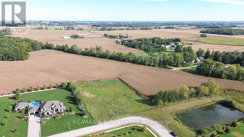 Deer Crescent Property Photo 6
